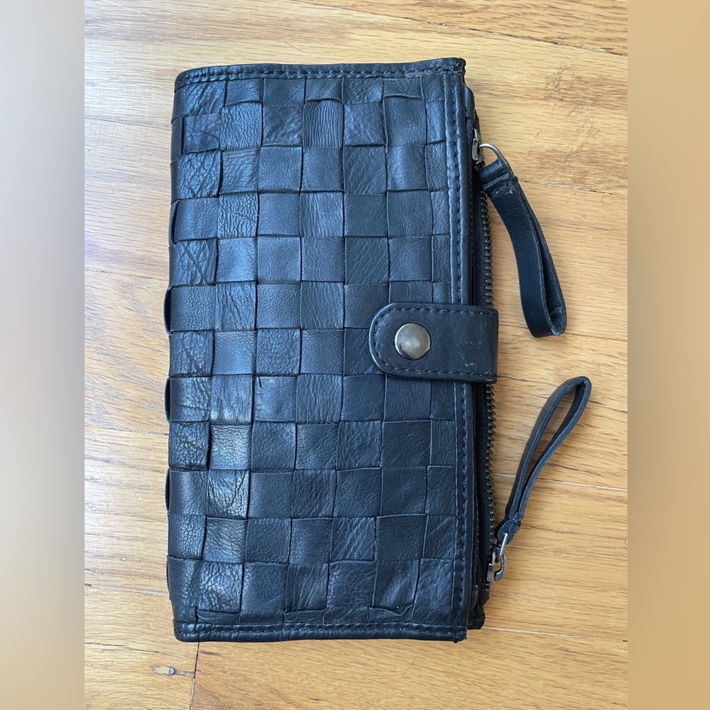 Woven leather wallet